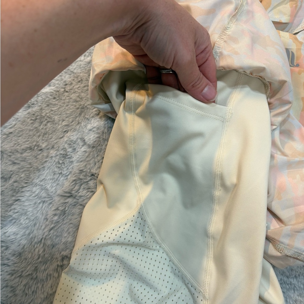 NWT Fabletics Run Shorts - Picture 5 of 8